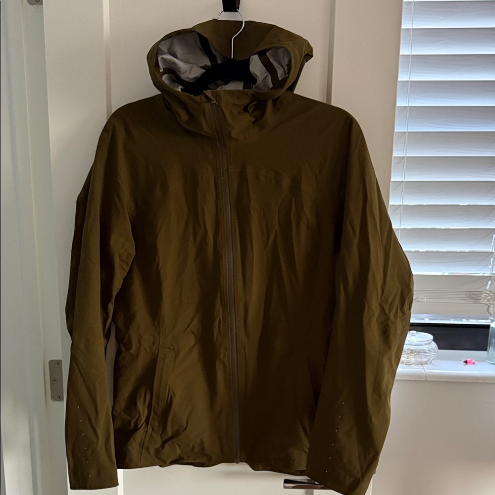 lululemon athletica Olive Hooded Rain Jacket